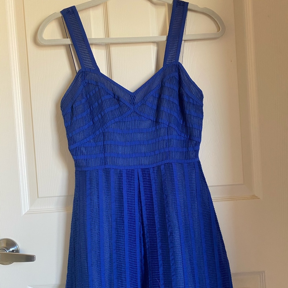 Women’s dress